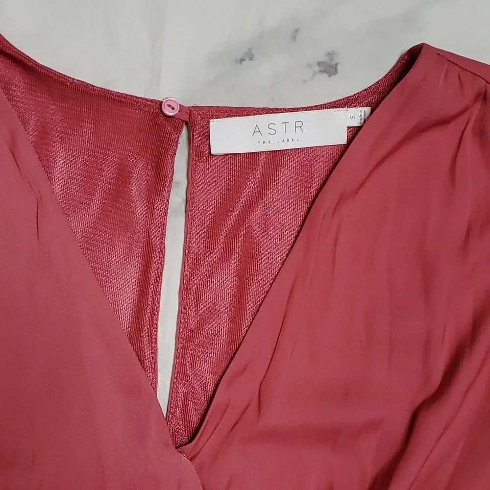 ASTR The Label Pink Romper - Picture 2 of 7